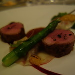 レザンファン ギャテ - アヴァロン産仔羊背肉ロースト ブラッドオレンジで煮込んだもも肉のラヴィオリ