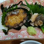 花・華 - 活あわびの造り480円