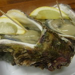 新潟本町 鈴木鮮魚 - 夏が旬の新潟の岩かき。