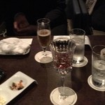 新横浜プリンスホテル - 一階上のバーラウンジへ移動