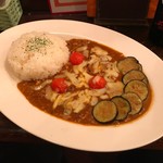 CURRY BAR シューベル - なすとプチトマトのひき肉カレーwithとろけるチーズ