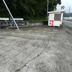 お弁当花の屋 - 駐車場