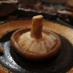 大垣のてっぺん - スーパー椎茸1個300円