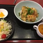 肉処 倉 - 日替わりランチ鳥天丼