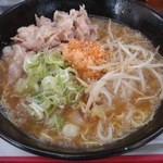 太陽軒 - 肉そば　７００円