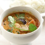 37 CURRY - シェフおすすめのタイカレー。