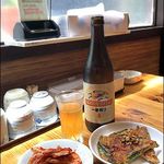 韓国村 - ビール中瓶、おかず2品