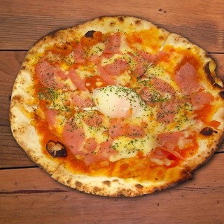 500円と侮るなかれ！直径25cmのピザは食べ応えアリ☆