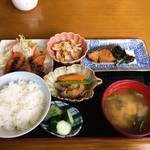保亭屋 - 料理写真:煮魚(ブリ)定食