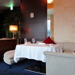 サーラ アマービレ - ソファー席