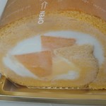 コボリ洋菓子 - メロン果肉