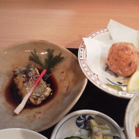 磯料理　まるけい - しんじょ揚げ、焼き魚