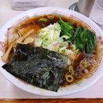 青島食堂 秋葉原店 - 青島食堂 秋葉原店（青島ラーメン800円＋茹ホウレン草50円＋薬味刻みねぎ50円）