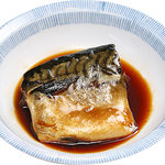 Yaidu Yagu Su Shokudou - 定番で人気のある鯖の煮付け。関西風の醤油ベースのタレです。