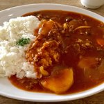 CAFE - ランチ「ハヤシライス」(サラダ、スープ、ドリンク付きで税込700円)。