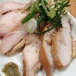 らーめん森や。 - 吊るし焼き鶏チャーシュー合もり(ひな鶏と黒富士親鶏)