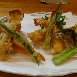 やさい畑 家庭料理 - 海老・やさいの天ぷら