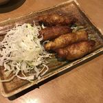 Tebasaki Shin - 鶏皮餃子
                        ¥350