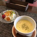 Cafe Suimei - パスタランチのスープとサラダ