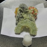 仙郷樓 奥の樹々 - 