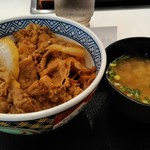 Yoshinoya - 牛丼+みそ汁