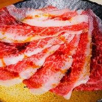 大衆肉酒場 こだわり米 匠 - 新名物！はじける黄金すき焼きカルビ