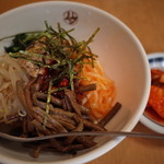 平壌冷麺食道園 - 