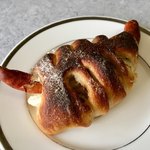 Pane Ho Maretta - アンチョビ×きゃべつ×しまうたチョリソーのフランスパン ￥230+税