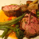 遠藤利三郎商店 - ニュージーランド産仔羊のロースト・タイム風味のソース(１７５０円)。