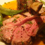 遠藤利三郎商店 - ニュージーランド産仔羊のロースト・タイム風味のソース(１７５０円)。