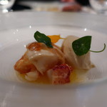 ヴァニラ風味のオマール海老とマンゴープリンの冷製  甲殻類のアイスクリームアップ