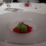 シュマン - トマトと赤紫蘇のジュレ 青じそのアイス添え