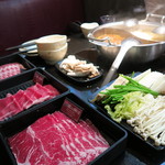 馬辣頂級麻辣鴛鴦火鍋 - 