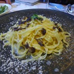 FORESTARIA - たまごを生地に練り込んだタリオリーニ、って言ってたかな。ほんのりマスタードのような風味を感じました。トリュフ添え。