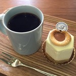 パティスリー タツヒト サトイ - ハニーハント・ホットコーヒー