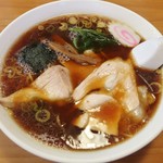 らーめんヒグマ - 「正油ラーメン」(600円)です