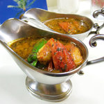 かれーの店 うどん  - 7月の夏の夜かれー(1000円)+焼とまと(200円) 野菜の量が多いようでカレーポットが2個になりました☆