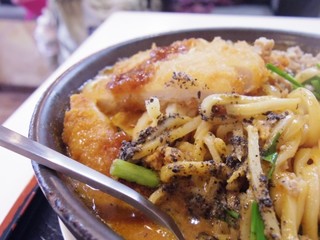 Himawari Shokudou - 麺は太目、カツも乗っています