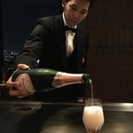 新横浜プリンスホテル - イケメンソムリエ斉藤さん