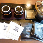Sorarianishitetsuhoterukyoutopuremia - お部屋に用意されているコーヒー（ブルックス）とほうじ茶と煎茶（祇園辻利）