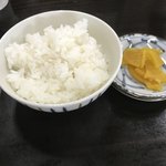 Chuka Soba Ooishi Ya Sakuhei Ten - ライスと漬け物