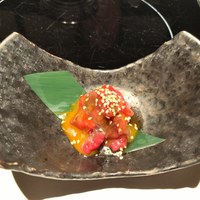 赤坂 金舌 - 王様ユッケ