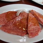 龍園 - Ａロース　小形牧場牛の肉です