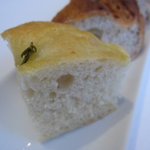 ビオディナミコ - 自家製パン ローズマリーとバージンオイルのフォカッチャ