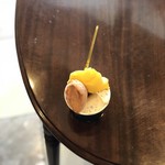 ジェラテリア アクオリーナ - バナナラム マンゴー 紅さやか（+100円）の3種盛り（合計730円）税込