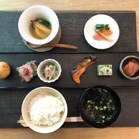 エヴァム・エヴァ・ヤマナシ・アジ - ランチ