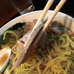 一条流がんこ総本家分家四谷荒木町 - 叉焼断面3.5㎜ぐらい