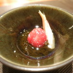 神楽坂 鉄板焼 中むら - トマト　茗荷　メカブ　トマトのコンソメ