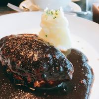 上野洋食遠山 - デミグラスハンバーグ
