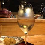 炭と地酒とたしなみワイン Kai本店 醸す - 天ぷらに合う酒も飲んだのよー